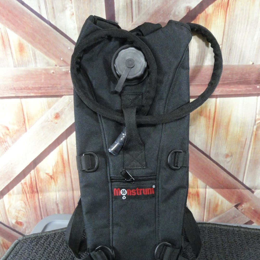 KMS Monstrum Hydration pack~2 ltrs~NEW~Mountain biking~Hiking~Military g…